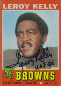 Leroy Kelly 1971 card with his autograph